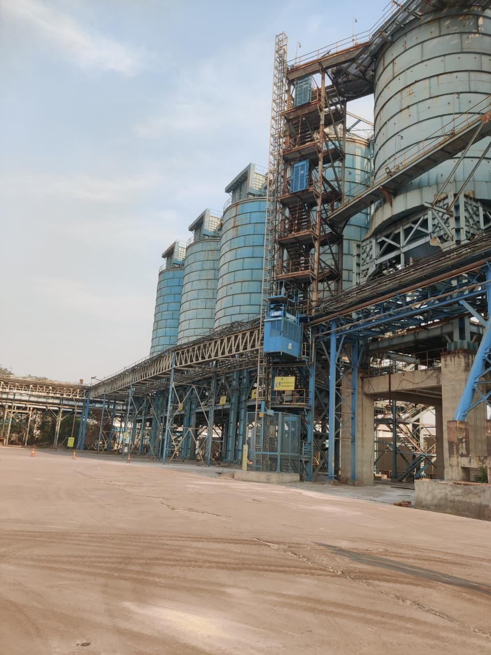 Battery of fly ash storage silos at the source plant